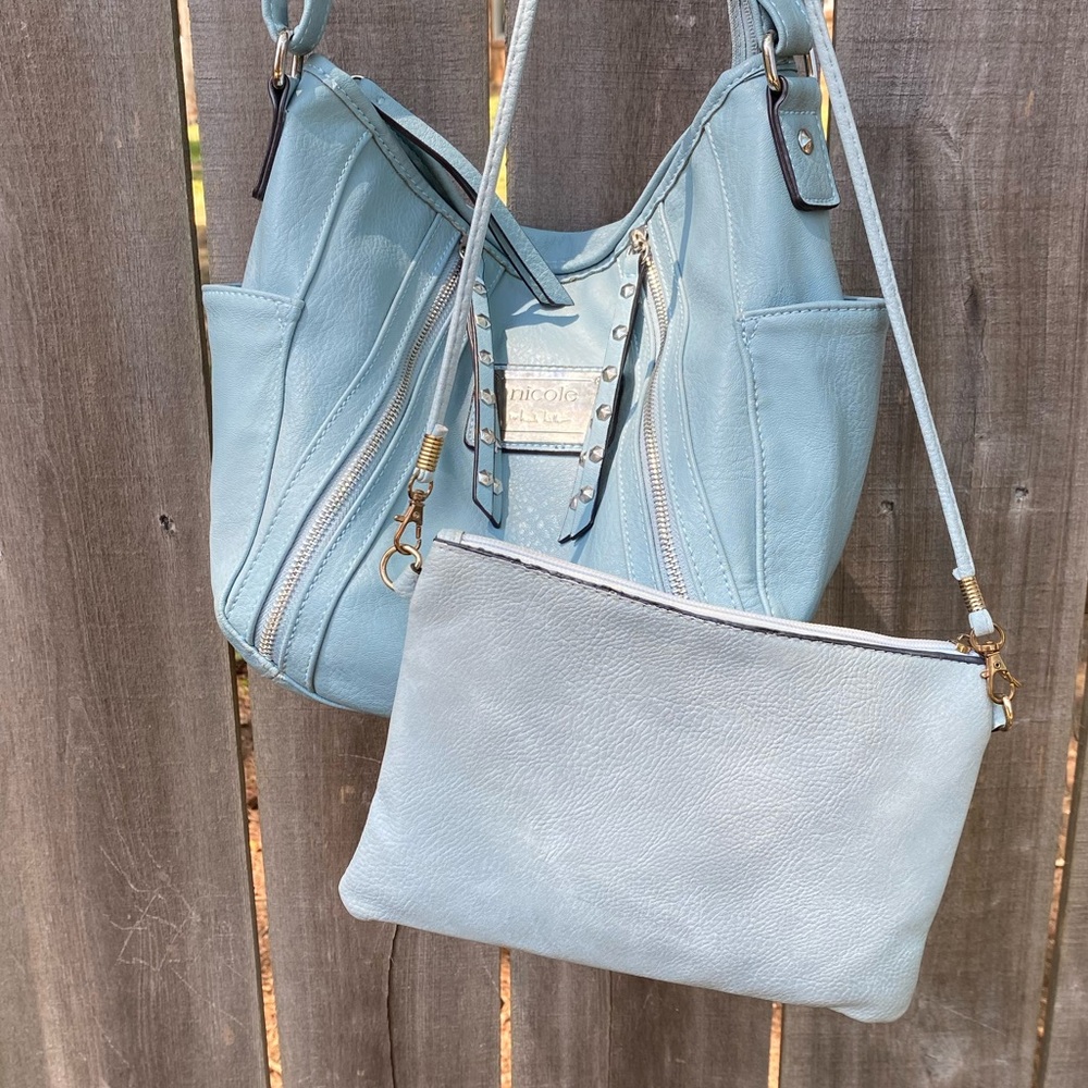 🦄 HOST PICK 🦄 Light blue bag with a separate inside bag